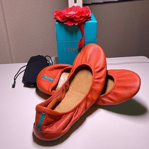 Tieks Size 10 - Tangerine. Pristine Condition.